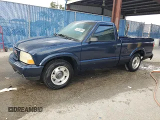 2000 GMC Sonoma with VIN 1GTCS1442Y8105372, listed as a Copart auction lot 72524884 with 134,981 mi miles and Salvage Title. Bid and sale history available at carsss.com. Image 1.