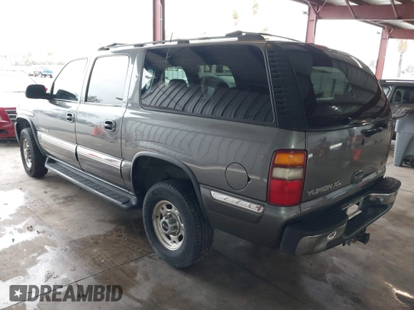 2001 GMC Yukon XL SLT with VIN 3GKGK26G31G116450, listed as a IAAI auction lot 41458357 with 203,095 mi miles. Bid and sale history available at carsss.com. Image 3.