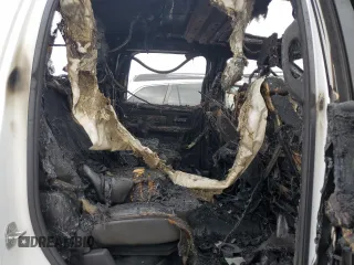2020 Ram 3500 Laramie with VIN 3C63R3EL2LG241749, listed as a Copart auction lot 43317665 with 0 mi miles and Salvage Title. Bid and sale history available at carsss.com. Image 10.
