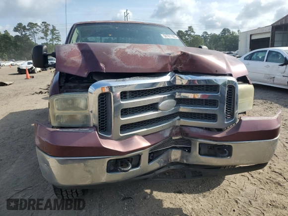 2005 Ford F-250 XL z VIN 1FTSW21P15EC81377, wystawiony jako Copart lot #59781105 z przebiegiem 216 858 mil mil oraz Szkoda całkowita • Salvage title. Historia ofert i sprzedaży dostępna na DreamBid. Obrazek 5.