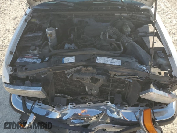 1998 Chevrolet Blazer LS z VIN 1GNDT13W9W2147761, wystawiony jako Copart lot #47551835 z przebiegiem 211 761 mil mil oraz Szkoda całkowita • Salvage title. Historia ofert i sprzedaży dostępna na DreamBid. Obrazek 13.