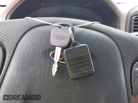 2001 Ford Escape with VIN 1FMUU01B21KF17923, listed as a IAAI auction lot 42674224 with 285,460 mi miles and . Bid and sale history available at DreamBid. Image 11.