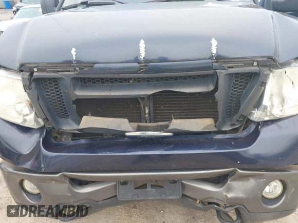 2006 Ford F-150 XLT with VIN 1FTPW04536KC60389, listed as a IAAI auction lot 41137982 with 218,741 mi miles. Bid and sale history available at carsss.com. Image 6.