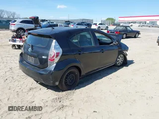 2013 Toyota Prius One z VIN JTDKDTB33D1529206, wystawiony jako IAAI lot #41874722 z przebiegiem 99 417 mil mil oraz . Historia ofert i sprzedaży dostępna na DreamBid. Obrazek 4.