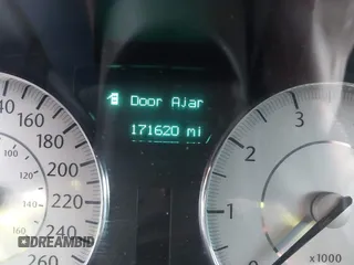 2008 Chrysler 300 C Hemi with VIN 2C3LA63H88H118209, listed as a IAAI auction lot 40918039 with 171,620 mi miles and . Bid and sale history available at carsss.com. Image 7.
