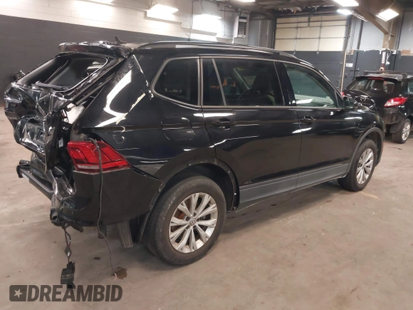 2020 Volkswagen Tiguan S with VIN 3VV0B7AX4LM117114, listed as a IAAI auction lot 42348337 with 51,654 mi miles and . Bid and sale history available at DreamBid. Image 4.