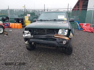 2000 Toyota Tacoma PreRunner with VIN 5TESM92N4YZ695931, listed as a IAAI auction lot 42352013 with 194,454 mi miles and . Bid and sale history available at DreamBid. Image 6.