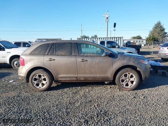 2013 Ford Edge SEL with VIN 2FMDK4JC5DBA97837, listed as a IAAI auction lot 41549296 with 128,943 mi miles. Bid and sale history available at carsss.com. Image 14.