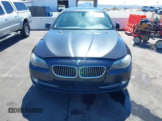 2013 BMW 5 Series 528i with VIN WBAXG5C58DD232582, listed as a IAAI auction lot 41890082 with 150,401 mi miles and . Bid and sale history available at carsss.com. Image 6.