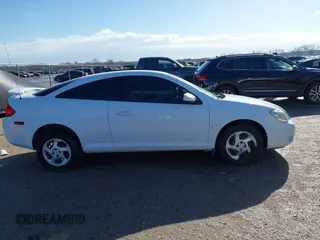 2008 Pontiac G5 z VIN 1G2AL18F687331893, wystawiony jako IAAI lot #41710722 z przebiegiem 166 270 mil mil oraz . Historia ofert i sprzedaży dostępna na DreamBid. Obrazek 13.