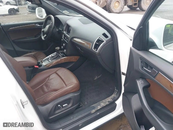 2016 Audi Q5 Premium with VIN WA1C2AFP3GA091698, listed as a IAAI auction lot 41849412 with 110,485 mi miles. Bid and sale history available at carsss.com. Image 5.