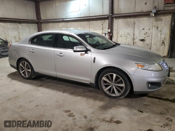 2009 Lincoln MKS z VIN 1LNHM93R89G613358, wystawiony jako Copart lot #60170065 z przebiegiem 171 803 mil mil oraz Czysty tytuł • Clean title. Historia ofert i sprzedaży dostępna na DreamBid. Obrazek 4.