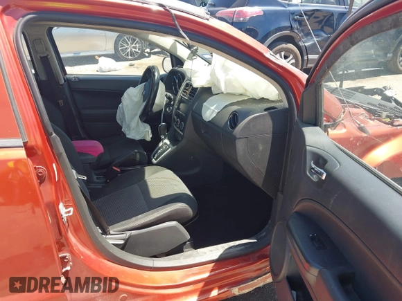 2010 Dodge Caliber Mainstreet z VIN 1B3CB3HA0AD581789, wystawiony jako IAAI lot #42092842 z przebiegiem 237 483 mil mil oraz . Historia ofert i sprzedaży dostępna na DreamBid. Obrazek 5.