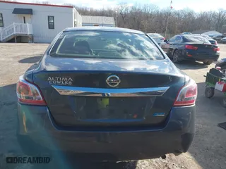 2013 Nissan Altima 2.5 S with VIN 1N4AL3AP1DC154638, listed as a IAAI auction lot 41596733 with 90,041 mi miles. Bid and sale history available at carsss.com. Image 15.