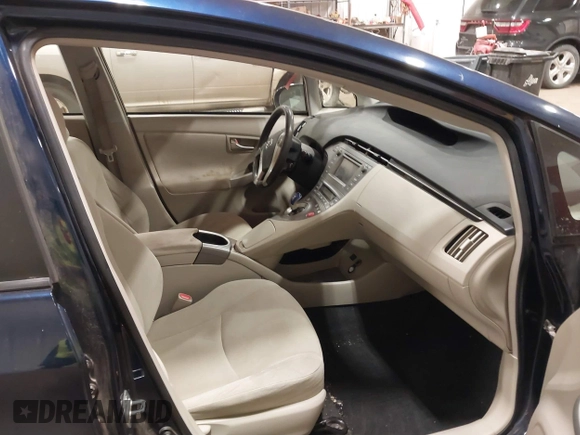 2014 Toyota Prius Four z VIN JTDKN3DU1E1738531, wystawiony jako IAAI lot #40945456 z przebiegiem 152 210 mil mil oraz . Historia ofert i sprzedaży dostępna na DreamBid. Obrazek 5.