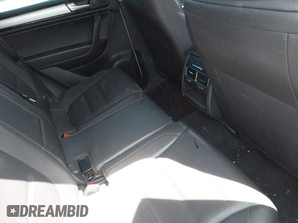 2013 Volkswagen Touareg Sport с VIN WVGEP9BP4DD013215, выставлен на аукционе IAAI как лот 42154801 с пробегом 159 556 миль миль и . История ставок и продаж доступна на DreamBid. Изображение 8.