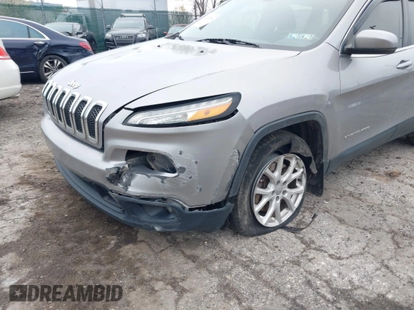 2016 Jeep Cherokee Latitude with VIN 1C4PJMCB4GW183037, listed as a IAAI auction lot 42003716 with 138,843 mi miles and . Bid and sale history available at DreamBid. Image 6.