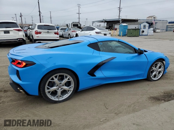 2021 Chevrolet Corvette 2LT with VIN 1G1YB2D48M5122614, listed as a Copart auction lot 55322505 with 14,736 mi miles and Salvage Title. Bid and sale history available at carsss.com. Image 3.