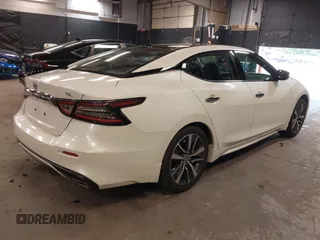 2020 Nissan Maxima SL z VIN 1N4AA6DV3LC370040, wystawiony jako IAAI lot #42437358 z przebiegiem 51 711 mil mil oraz . Historia ofert i sprzedaży dostępna na DreamBid. Obrazek 4.