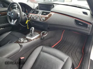 2013 BMW Z4 sDrive28i with VIN WBALL5C5XDJ104078, listed as a Copart auction lot 76118864 with 103,587 mi miles and Salvage Title. Bid and sale history available at carsss.com. Image 8.