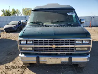 1995 Chevrolet Chevy Van z VIN 1GBEG25K3SF249372, wystawiony jako Copart lot #72284224 z przebiegiem 72 331 mil mil oraz Tytuł czysty. Historia ofert i sprzedaży dostępna na DreamBid. Obrazek 5.