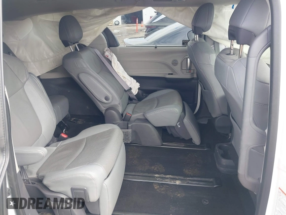 2021 Toyota Sienna Limited with VIN 5TDZRKEC5MS017567, listed as a IAAI auction lot 41737206 with 50,779 mi miles. Bid and sale history available at carsss.com. Image 8.