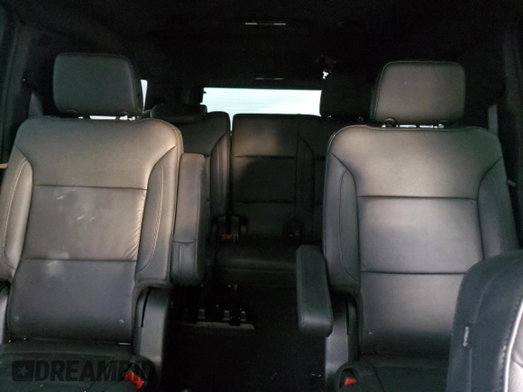 2023 Chevrolet Suburban LT with VIN 1GNSCCKD1PR555635, listed as a Copart auction lot 43834915 with 32,982 mi miles and Salvage Title. Bid and sale history available at DreamBid. Image 10.