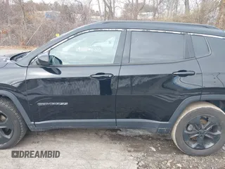 2018 Jeep Compass Altitude with VIN 3C4NJDBB1JT132052, listed as a IAAI auction lot 41622700 with 99,534 mi miles and . Bid and sale history available at carsss.com. Image 14.