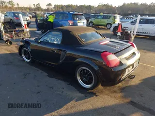 2000 Toyota MR2 z VIN JTDFR3204Y0020262, wystawiony jako IAAI lot #41823386 z przebiegiem 203 044 mil mil oraz . Historia ofert i sprzedaży dostępna na DreamBid. Obrazek 3.