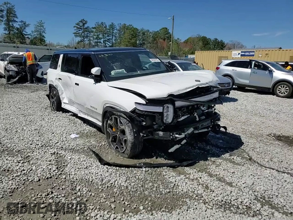 2024 Rivian R1S Adventure z VIN 7PDSGABA7RN034025, wystawiony jako Copart lot #49332795 z przebiegiem Nie podano mil oraz Szkody całkowita. Historia ofert i sprzedaży dostępna na DreamBid. Obrazek 15.