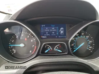 2014 Ford Escape SE z VIN 1FMCU0GX6EUA02674, wystawiony jako Copart lot #57833695 z przebiegiem 61 872 mil mil oraz Szkoda całkowita • Salvage title. Historia ofert i sprzedaży dostępna na DreamBid. Obrazek 9.