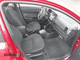 2019 Mitsubishi Mirage ES z VIN ML32F3FJXKHF15235, wystawiony jako IAAI lot #41590832 z przebiegiem 46 193 mil mil oraz . Historia ofert i sprzedaży dostępna na DreamBid. Obrazek 5.