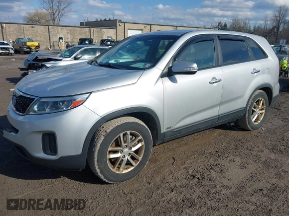 2015 Kia Sorento LX with VIN 5XYKTCA66FG572715, listed as a IAAI auction lot 41995613 with 142,160 mi miles. Bid and sale history available at carsss.com. Image 18.