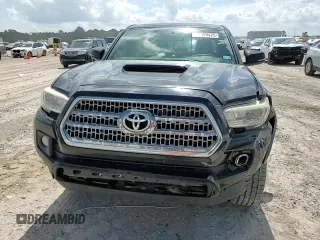 2017 Toyota Tacoma SR5 with VIN 5TFCZ5AN1HX102498, listed as a Copart auction lot 61499425 with 210,433 mi miles and Salvage title. Bid and sale history available at DreamBid. Image 15.