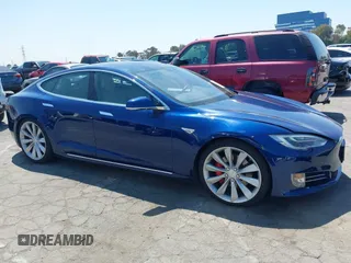 2016 Tesla Model S 90D with VIN 5YJSA1E48GF161604, listed as a IAAI auction lot 39977345 with 32,789 mi miles and . Bid and sale history available at DreamBid. Image 13.