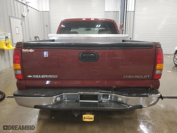 2000 Chevrolet Silverado 1500 LS with VIN 1GCEK19T8YE209097, listed as a Copart auction lot 43940845 with 103,571 mi miles and Clean Title. Bid and sale history available at carsss.com. Image 6.