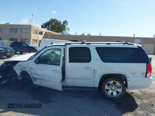 2007 GMC Yukon XL SLT z VIN 1GKFK16327J169229, wystawiony jako IAAI lot #42373867 z przebiegiem 222 881 mil mil oraz . Historia ofert i sprzedaży dostępna na DreamBid. Obrazek 14.