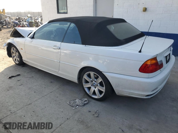2001 BMW 3 Series 325Ci with VIN WBABS33471JY58139, listed as a Copart auction lot 83592394 with 0 mi miles and Salvage Title. Bid and sale history available at carsss.com. Image 2.