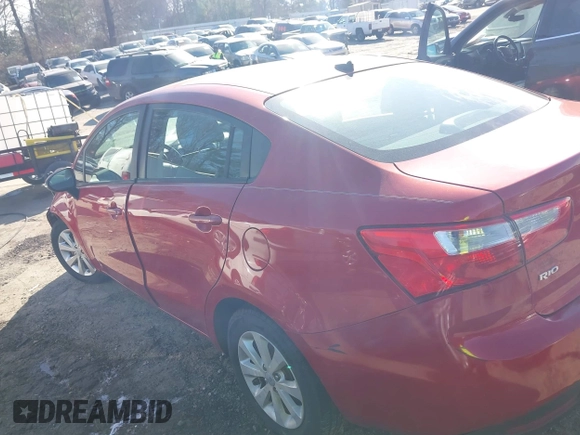 2014 Kia Rio EX z VIN KNADN4A35E6355797, wystawiony jako IAAI lot #41639623 z przebiegiem 152 057 mil mil oraz . Historia ofert i sprzedaży dostępna na DreamBid. Obrazek 14.