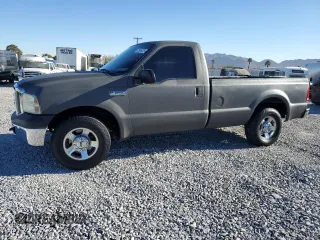 2005 Ford F-250 XL z VIN 1FTNF205X5EA06362, wystawiony jako Copart lot #41904725 z przebiegiem Nie podano mil oraz Szkoda całkowita • Salvage title. Historia ofert i sprzedaży dostępna na DreamBid. Obrazek 1.