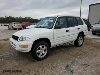 1998 Toyota RAV4 with VIN JT3GP10V5W7033785, listed as a Copart auction lot 88525235 with 177,083 mi miles and Salvage Title. Bid and sale history available at carsss.com. Image 1.