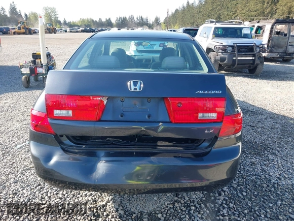 2005 Honda Accord LX z VIN 1HGCM56495A156436, wystawiony jako IAAI lot #42100059 z przebiegiem 325 497 mil mil oraz . Historia ofert i sprzedaży dostępna na DreamBid. Obrazek 16.