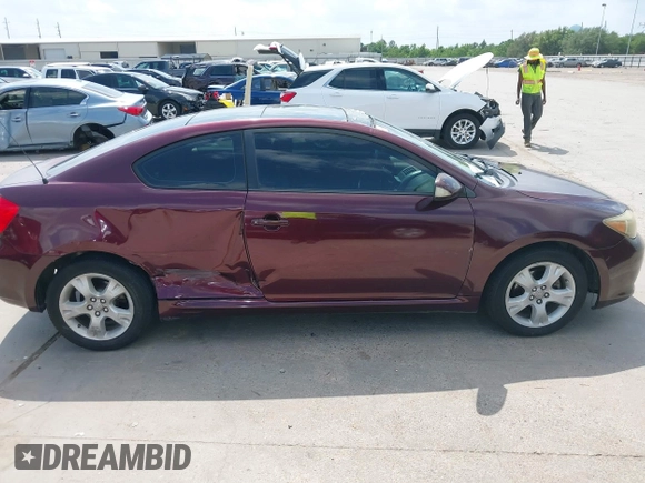 2007 Scion tC Spec z VIN JTKDE177X70166850, wystawiony jako IAAI lot #42160005 z przebiegiem 131 382 mil mil oraz . Historia ofert i sprzedaży dostępna na DreamBid. Obrazek 13.