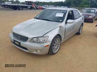 2001 Lexus IS 300/350 z VIN JTHBD182010019964, wystawiony jako IAAI lot #42353494 z przebiegiem 200 294 mil mil oraz . Historia ofert i sprzedaży dostępna na DreamBid. Obrazek 2.