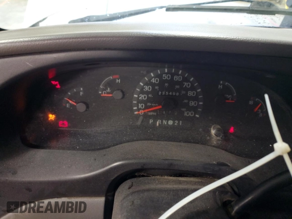 1998 Ford Econoline Wagon XL z VIN 1FBSS31L1WHA95941, wystawiony jako Copart lot #85722674 z przebiegiem 235 498 mil mil oraz Tytuł czysty. Historia ofert i sprzedaży dostępna na DreamBid. Obrazek 9.