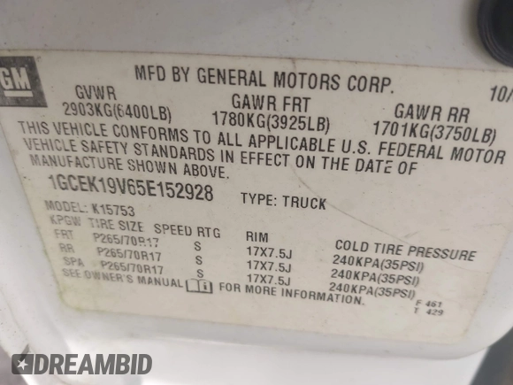 2005 Chevrolet Silverado 1500 with VIN 1GCEK19V65E152928, listed as a IAAI auction lot 41485115 with 165,560 mi miles. Bid and sale history available at carsss.com. Image 9.