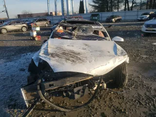 2016 Tesla Model S 90D z VIN 5YJSA1E29GF128397, wystawiony jako Copart lot #86532184 z przebiegiem Nie podano mil oraz Szkoda całkowita • Salvage title. Historia ofert i sprzedaży dostępna na DreamBid. Obrazek 5.