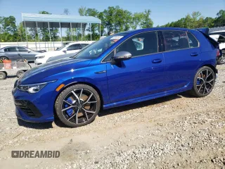 2023 Volkswagen Golf z VIN WVWFB7CD0PW131190, wystawiony jako Copart lot #48380163 z przebiegiem 27 mil mil oraz . Historia ofert i sprzedaży dostępna na DreamBid. Obrazek 1.