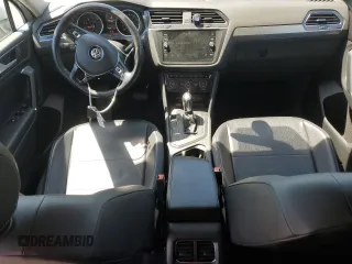 2018 Volkswagen Tiguan SEL z VIN 3VV3B7AX0JM022382, wystawiony jako Copart lot #54909245 z przebiegiem 119 714 mil mil oraz Szkoda całkowita • Salvage title. Historia ofert i sprzedaży dostępna na DreamBid. Obrazek 8.