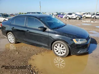 2012 Volkswagen Jetta SE z VIN 3VWDX7AJ2CM323722, wystawiony jako Copart lot #58873675 z przebiegiem 164 750 mil mil oraz Czysty tytuł • Clean title. Historia ofert i sprzedaży dostępna na DreamBid. Obrazek 4.